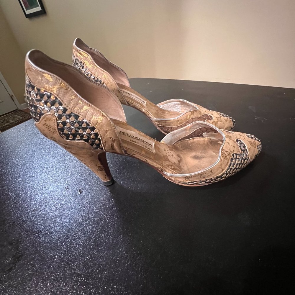 El Vaquero size EU 36 gold embossed leather D'orsay pump